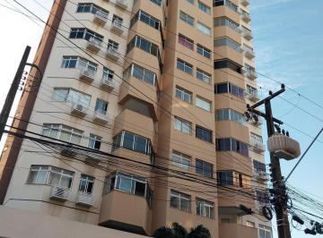 Apartamento · 137m² · 3 Quartos · 2 Vagas · Prédio todo reformado, próximo ao shopping Rio Mar