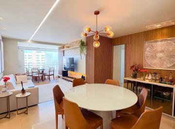 Apartamento · 110m² · 3 Quartos · 2 Vagas · Apartamento na Ponta Farol 110 m² 3 suítes reformado e Projetado