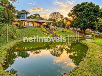 Área externa · Linda Casa no Condomínio Nossa Fazenda – Esmeralda/MG