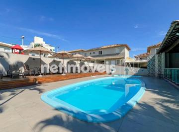 Piscina · Casa aconchegante e moderna em condomínio fechado na Avenida Miguel Perrela.