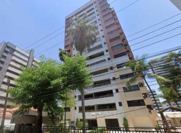 Apartamento · 152m² · 3 Quartos · 3 Vagas · Apto. com 152 m², 3 Suítes, Escritório com WC, 3 Vagas, próximo a Beira Mar.