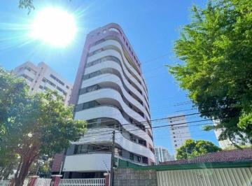 Apartamento · 166m² · 3 Quartos · 2 Vagas · Apartamento com 3 suítes, 2 vagas, vista para praça bem movimentada.