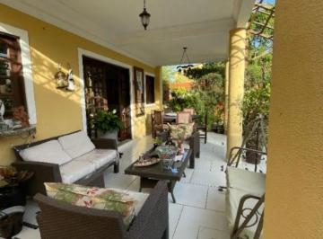 Apartamento · 230m² · 3 Quartos · 3 Vagas · Dúplex em ótima localização nas dunas.