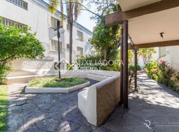 Apartamento · 81m² · 2 Quartos · Apartamento térreo de 2 dormitórios mais dependência de empregada e 81,46m2 privativos