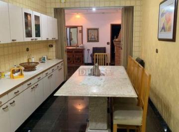 Casa · 247m² · 3 Quartos · 1 Vaga · Casa térrea à Venda. 3 dormitórios (1 Suíte), quintal, 2 vagas de garagem. 247m²