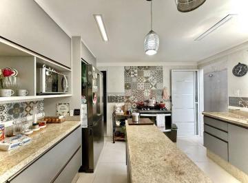 Casa · 230m² · 4 Quartos · 4 Vagas · Sobrado com 4 dormitórios à venda, 230 m² por R$ 700.000,00 - Itaquera - São Paulo/SP