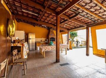 Casa · 300m² · 3 Quartos · 4 Vagas · Casa térrea a Venda. Quintal, churrasqueira, 3 dormitórios (suíte) à venda, 4 va