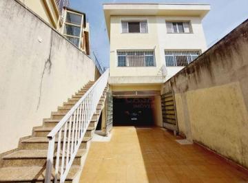 Casa · 216m² · 3 Quartos · 4 Vagas · Sobrado à Venda. 3 Suítes, 4 Vagas de Garagem, Quintal, Churrasqueira. 216m² - V