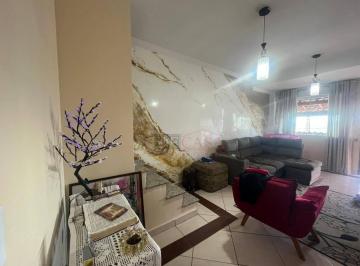 Casa · 172m² · 2 Quartos · 2 Vagas · Sobrado excelente no PQ. Boturussu