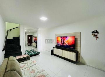 Casa · 108m² · 3 Quartos · 1 Vaga · Sobrado 108m² - Próximo ao Shopping e Centro de Itaquera / 3 dorm. / Varanda / Q