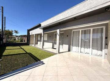 Casa · 300m² · 2 Quartos · 1 Vaga · Casa em frente a praça