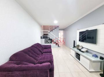 Casa · 70m² · 2 Quartos · 2 Vagas · Sobrado a venda na Cidade Líder com 2 dormitórios e 2 vagas de garagem.
