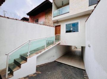Casa · 133m² · 3 Quartos · 4 Vagas · Sobrado Grande - 133m² - 3 dorm. (1 suíte com sacada) / 4 vagas
