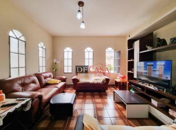 Casa · 150m² · 5 Quartos · 7 Vagas · Sobrado a venda com 5 dormitórios, sendo 1 suíte com 7 vagas de garagem.