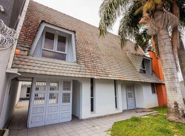 Casa · 330m² · 4 Quartos · 6 Vagas · Casa Comercial Espaçosa para Loca&cc