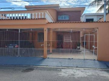 Casa · 184m² · 3 Quartos · 4 Vagas · Sobrado à Venda com 3 dormitórios, 4 vagas de garagem. Vila Nhocuné - São Paulo/SP