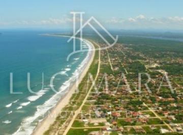 Terreno · 490m² · Oportunidade Única: Terreno Frente ao Mar na Praia