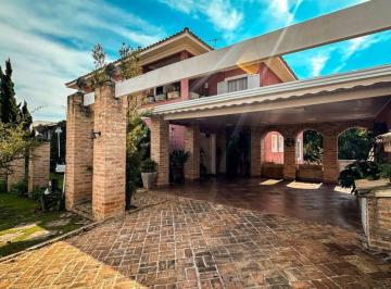 69f9862069fb92366fb5d952920bd291f0b5783d · Casa à venda no condomínio Parque das Rosas