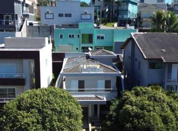 Casa de 3 quartos, Santana de Parnaíba · Locação R$ 11.000 New Ville