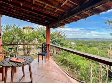 Casa · 163m² · 2 Quartos · 10 Vagas · À venda casa com vista para a península, mar ao fundo e amplo terreno em Búzios