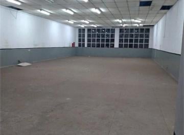 Comercial · 930m² · 20 Vagas · Excelente oportunidade: Galpão comercial à venda em Sorocaba-SP, bairro Vila Lucy! 4 salas, 8 banhei