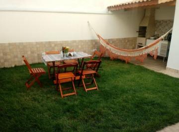 Casa · 70m² · 2 Quartos · 2 Vagas · Quintal Gramado: Casa Térrea Pronta para Morar no Residencial Quinta dos Vinhedos