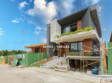 Casa · 510m² · 3 Quartos · 6 Vagas · Casa de Alto Padrão com 3 Suites no Xaxim