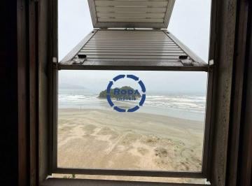Apartamento · 183m² · 4 Quartos · 1 Vaga · APARTAMENTO Á VENDA FRENTE MAR, PÉ NA AREIA, IDEAL PARA REFORMA, PARA INVESTIDOR OU MORADIA.