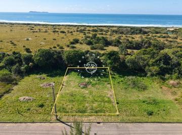Terreno · 360m² · Terreno a venda com vista para o mar a 300m da praia na Gamboa - Garopaba