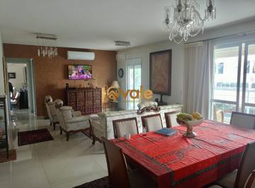 d50f8f6020647b1c1efa67da60b714cef6f491ef · Apartamento com 3 dormitórios sendo transformado 1 quarto em closet ,à venda, 119 m²