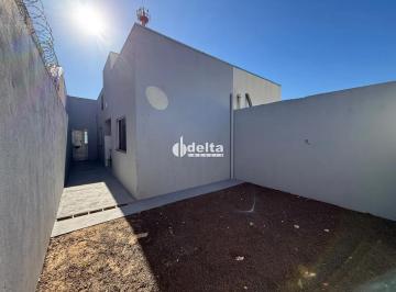 Casa · 125m² · 2 Quartos · 2 Vagas · Casa 2 quartos para venda no bairro Ipanema em Uberbnaida-MG