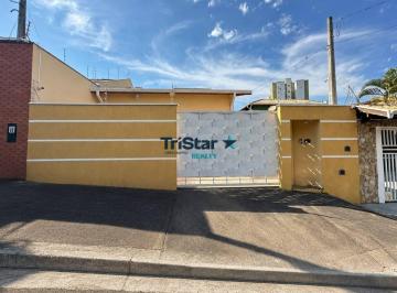 8b1f2675d93fc127246a57213a6d520ea28160e0 · CA0852 - CASA TÉRREA COM AMPLO ESPAÇO EXTERNO E ÁREA GOURMET - AT. 250m² - AC. 150m² - JD. SEVILHA -