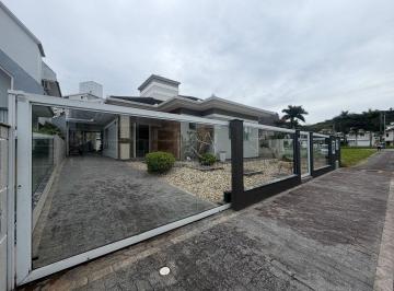 Casa · 157m² · 3 Quartos · 2 Vagas · Casa à venda no bairro Pedra Branca - Palhoça/SC