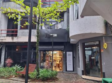 Comercial · 99m² · Centro Comercial Alphaville - Loja Comercial para Alugar no CCA Alphaville | 99m², 3 Salas e 3 Banhe