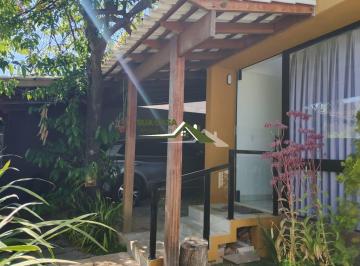 Casa · 360m² · 3 Quartos · 2 Vagas · Casa - 03 Quartos sendo 01 Suíte - Terreno Amplo de 500m²