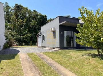 Casa · 66m² · 2 Quartos · 4 Vagas · Casa com amplo espaço externo no Centro de Rio dos Cedros