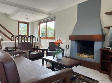 Casa · 156m² · 1 Vaga · CASA COM 4 DORMITÓRIOS