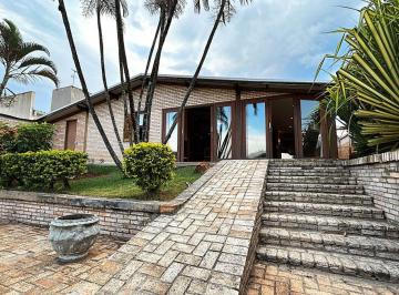 Casa de 3 quartos, Brasília · CASA TÉRREA, 3 SUÍTES, CHARMOSA, ACONCHEGANTE E FUNCIONAL, C/ ÁREA DE LAZER 61991246747