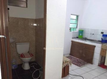 Comercial · 134m² · 5 Quartos · 2 Vagas · Sobrado com Três Casas no Jardim Francisco Mendes - Um Investimento Único com 5