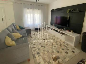 Casa · 232m² · 4 Quartos · 2 Vagas · Imperdível oportunidade de adquirir uma casa de 4 quartos no Jardim São Vicente