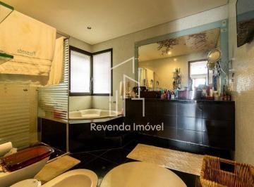 Casa · 530m² · 5 Quartos · 4 Vagas · Casa com 5 Suítes para locação no Residencial Aphaville