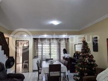 Casa · 155m² · 3 Quartos · 2 Vagas · Excelente casa duplex com jardim no bairro que mais cresce e se destaca com seu desenvolvimento resi