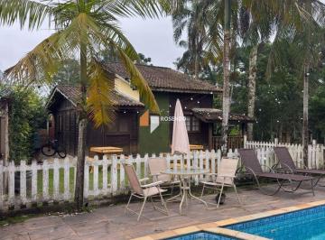 dubtn942yweyyta1ywrhoda1_md · Chalé de Madeira com Piscina Aquecida e 1.400 m² a 200 m da Mogi-Bertioga