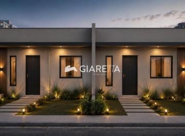 Casa · 50m² · 2 Quartos · 1 Vaga · Casa à venda em ótima localização no JARDIM PINHEIRINHO, TOLEDO - PR