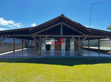 Casa · 185m² · 3 Quartos · 4 Vagas · Casa individual com ampla sobra de terreno em Matinhos