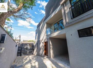 Casa · 139m² · 3 Quartos · 2 Vagas · SOBRADOS NO BOA VISTA A VENDA.