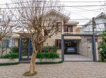 Casa · 105m² · 5 Quartos · 4 Vagas · Casa à venda em Ipanema com 5 quartos, 2 suítes e piscina