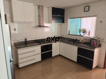 Casa · 115m² · 3 Quartos · 1 Vaga · Casa | 3 Quartos | 200m² | St. Goiânia 2 | R$490.000