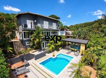 VISTA PARA O LAGO · Belíssima residência no Condomínio Vale do Santa Fé, em Vinhedo, com vista privilegiada para o lago,