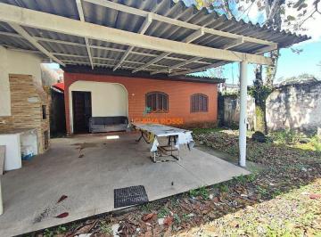 Casa · 75m² · 2 Quartos · 4 Vagas · Casa à Venda com Terreno Amplo